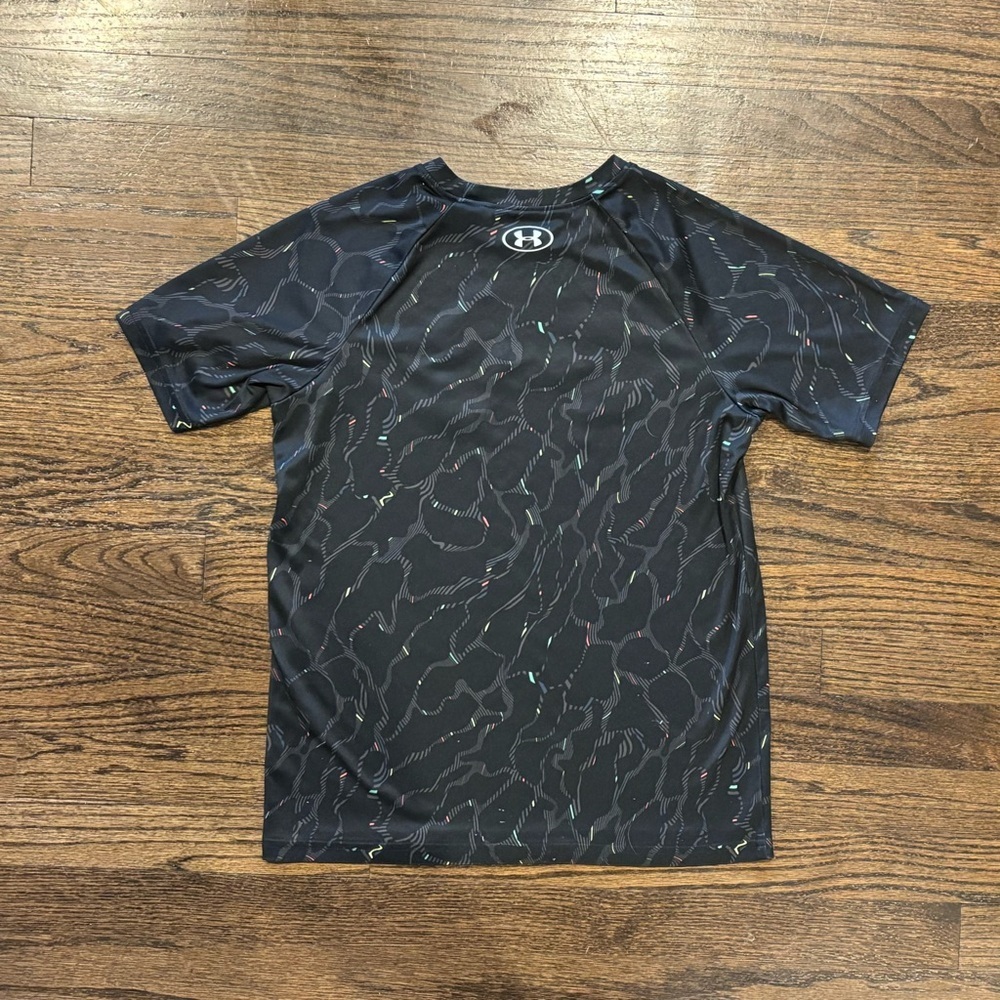 Under Armour Black and White HeatGear Shirt - Picture 2 of 6
